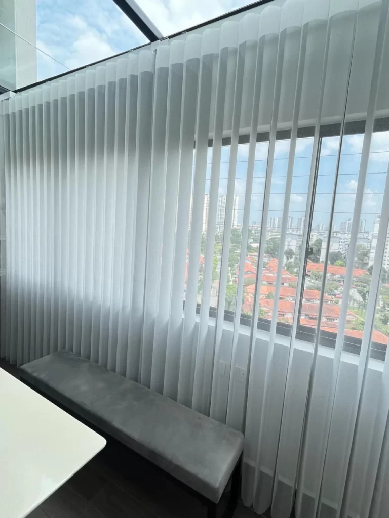 Unislat-Fantasy Shade Blind